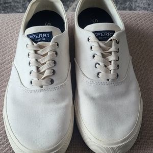 Sperry Sneakers